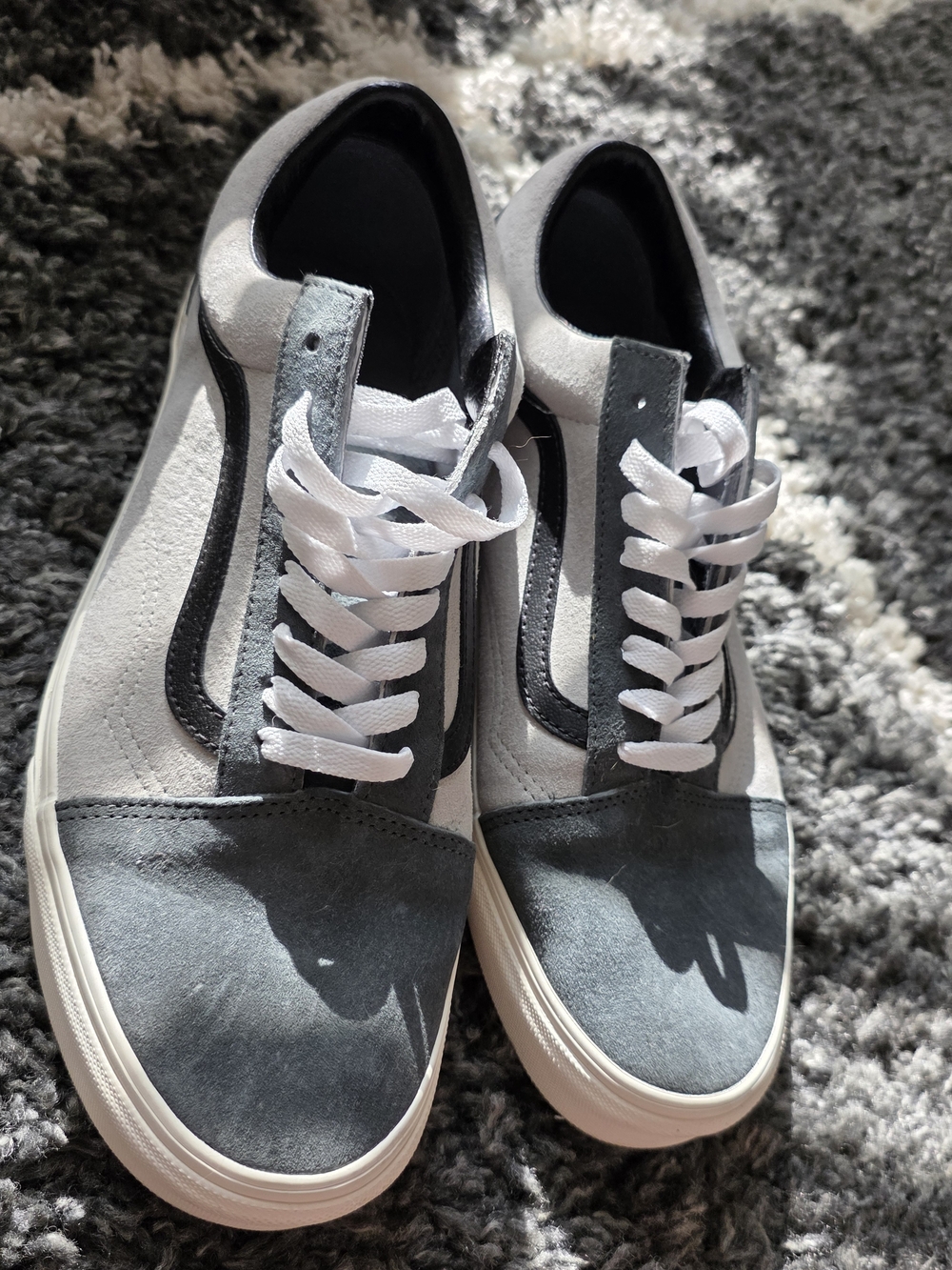 Vans Casual Low-Top Men’s Sneakers in Gray and White Size 12